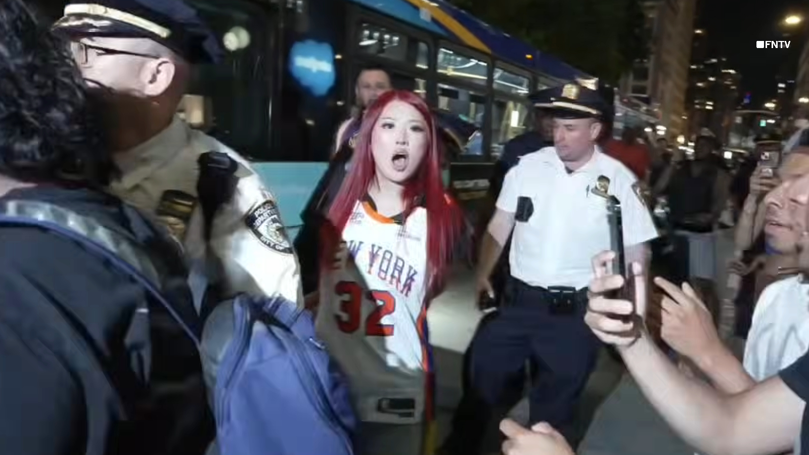 Polemica fuerte alrededor de Twitch / Nina / Lin